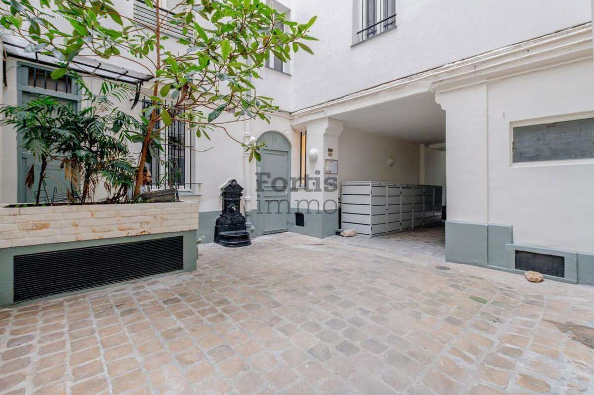 Appartement à PARIS-3E