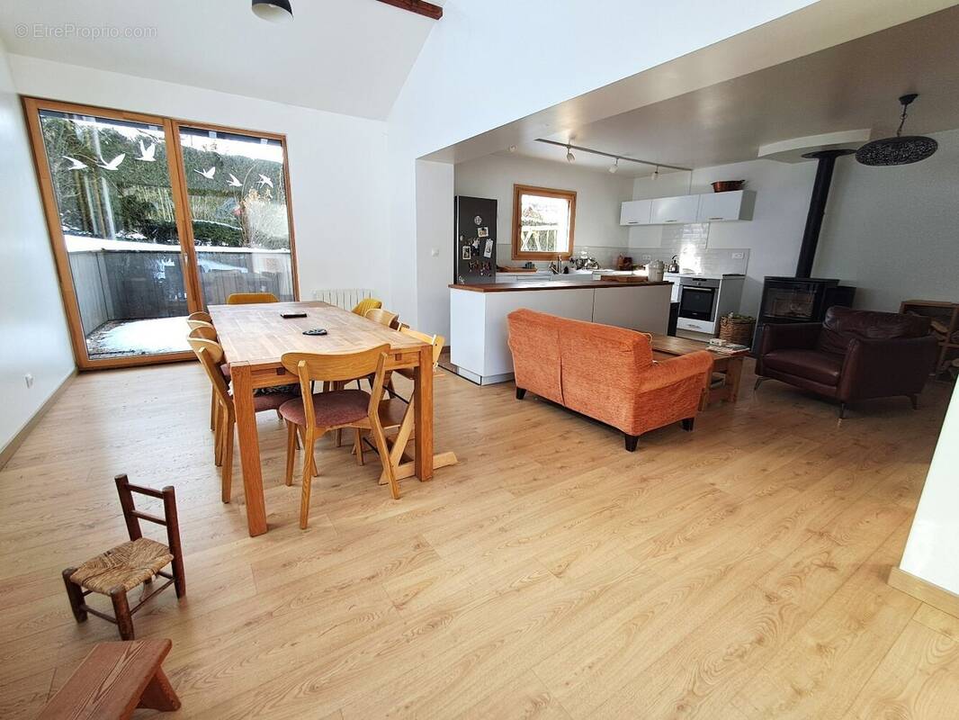 Maison à THORENS-GLIERES