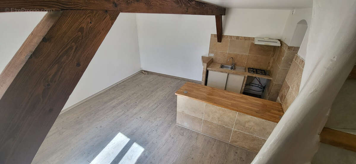 Appartement à PUISSALICON