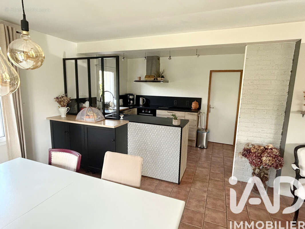 Photo 6 - Maison à LANGROLAY-SUR-RANCE