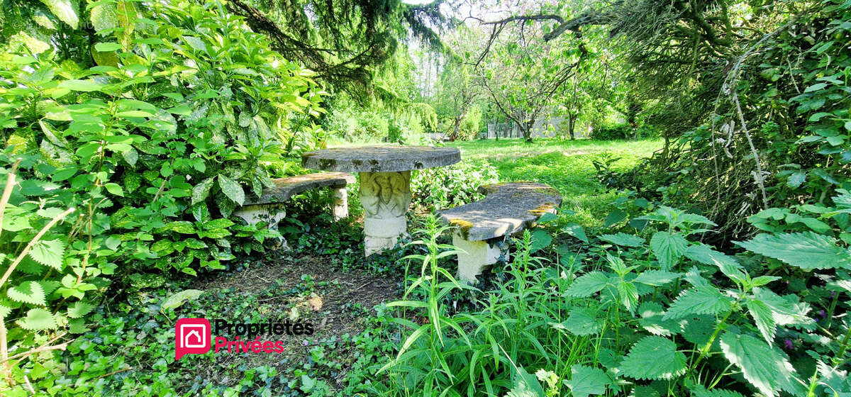 Baudres - longère de plain-pied 180 m² - 6 pièces/4 chambres - ascenseur - jardin arboré - photo 16