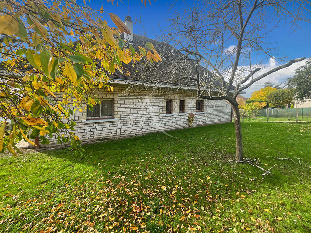 Maison à VAUX-SUR-SEINE