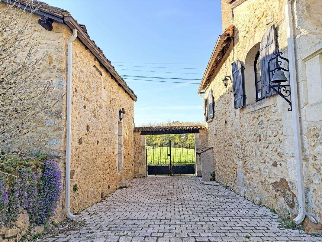 Maison à SAINT-MAIME-DE-PEREYROL