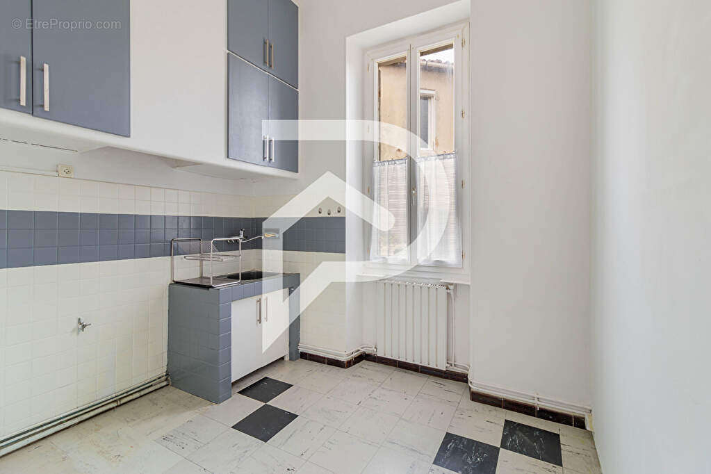 Appartement à MARSEILLE-7E