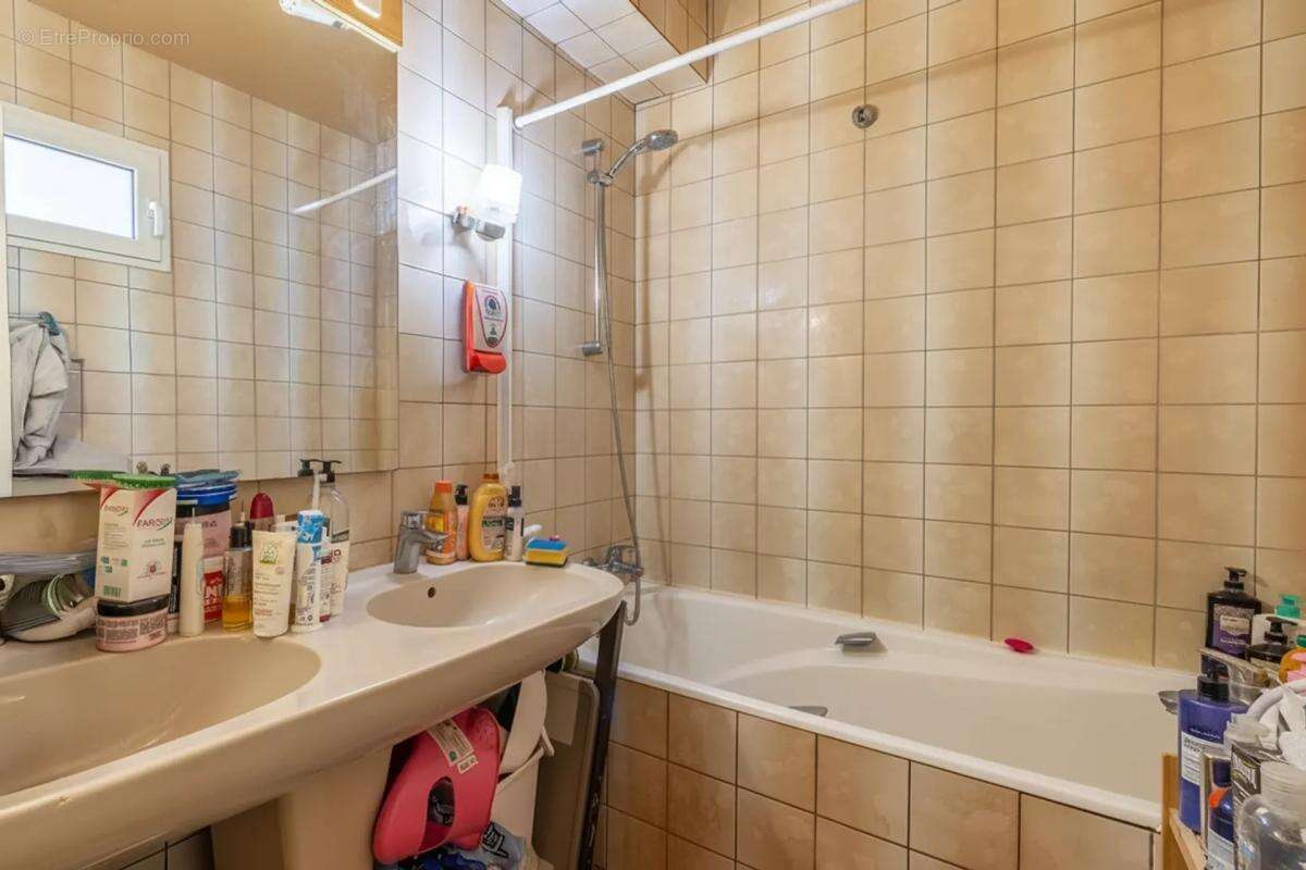Appartement à SAVIGNY-LE-TEMPLE