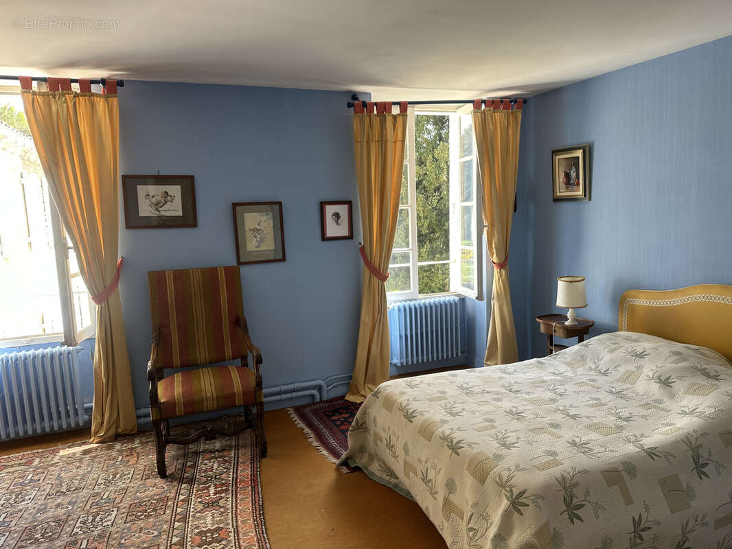 Maison à SAINT-ROMAIN-DE-BENET