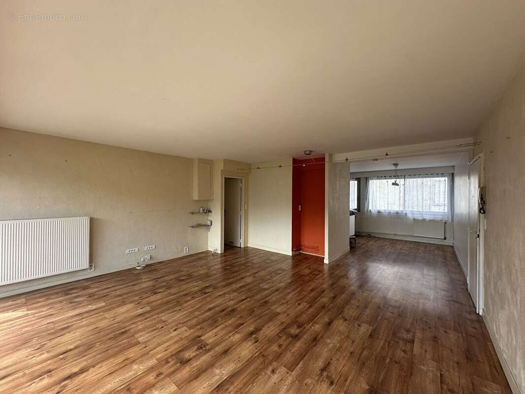 Grand T5 idéalement situé près du Jardin Lecoq et des facultés - photo 4