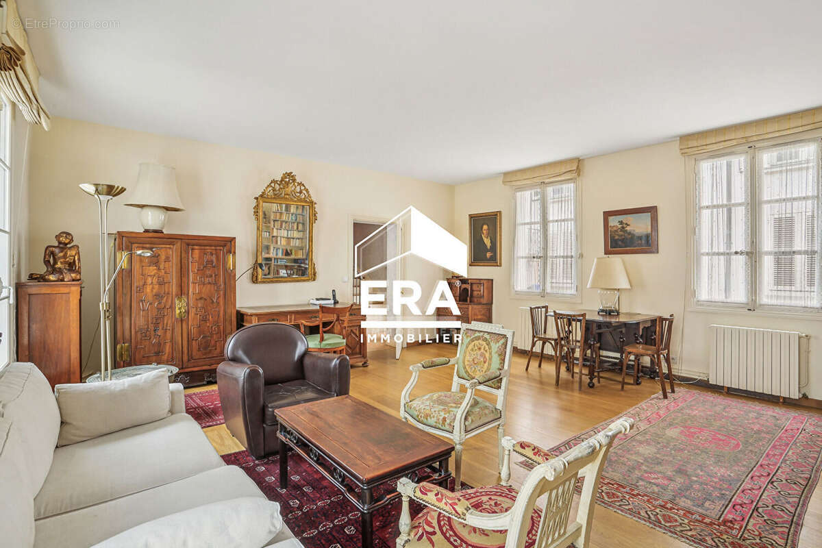 Appartement à PARIS-5E