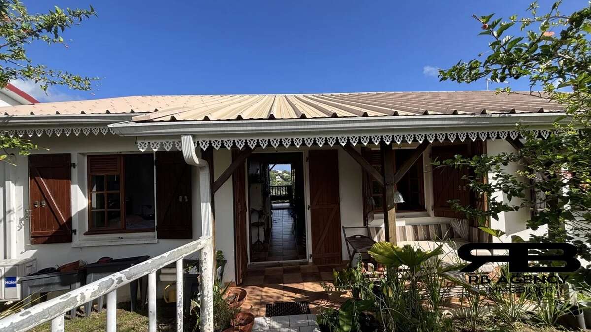 Maison à LA TRINITE