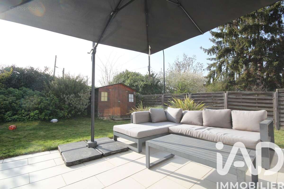 Photo 2 - Maison à LES CLAYES-SOUS-BOIS