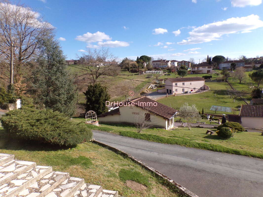 Maison 102 m² à Carmaux  - photo 35