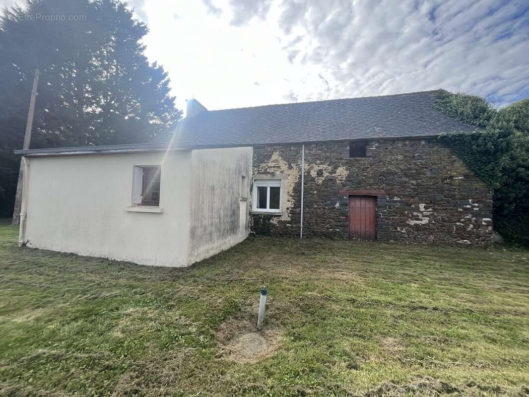 Maison à LOYAT