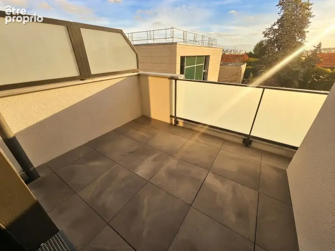 4p de 102 m2 avec balcon et jardin d'hiver   Expo Sud-Ouest - photo 11