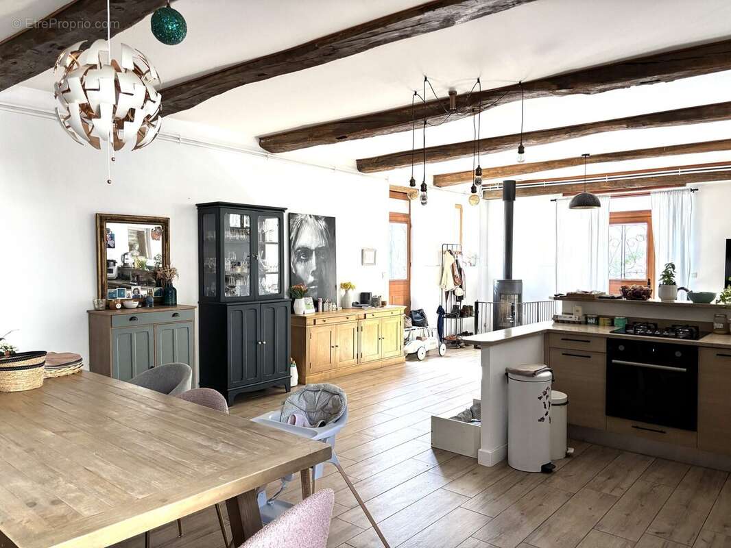 Maison à CHENOVE