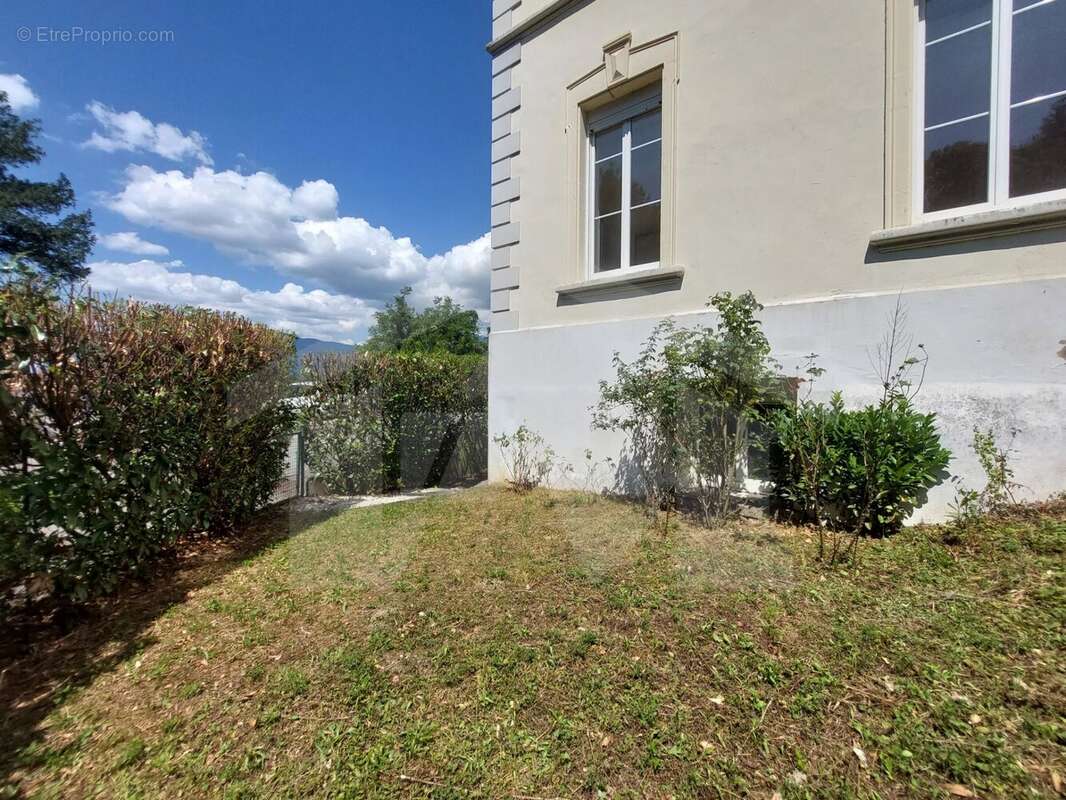 Appartement à POISAT