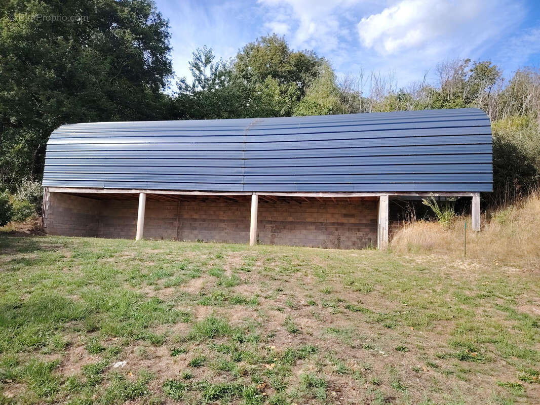 Maison 68 m² à Saint-Hilaire-Les-Places  - photo 10