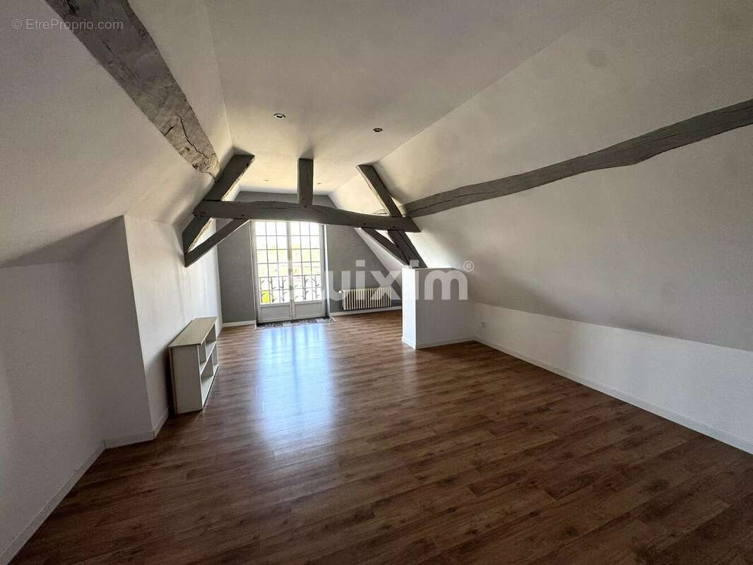 Maison de ville de caractère – 113 m² – Hyper centre avec terrasse - photo 12