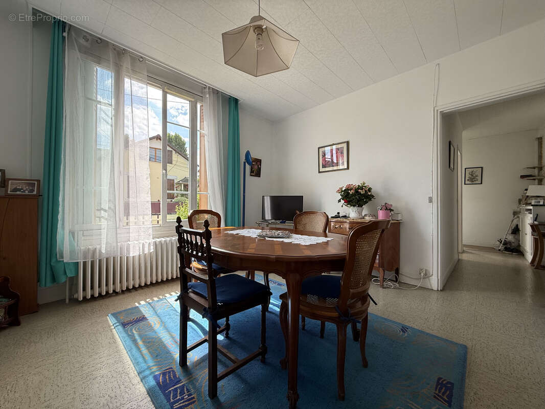 Maison à LE BLANC-MESNIL