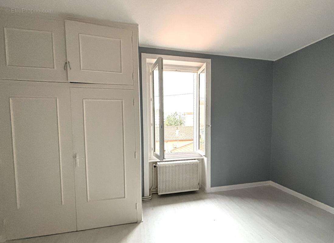 Appartement Montrond Les Bains 3 pièce(s) 80.760 m2 - photo 5