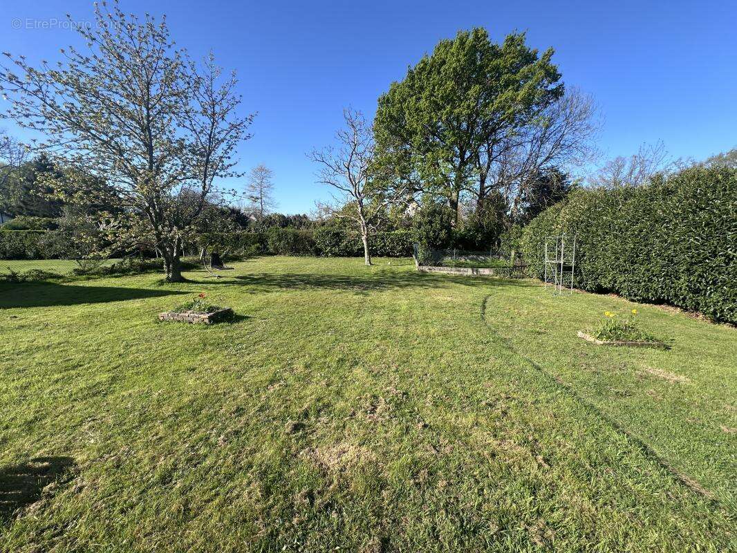 Terrain à TROUVILLE-SUR-MER