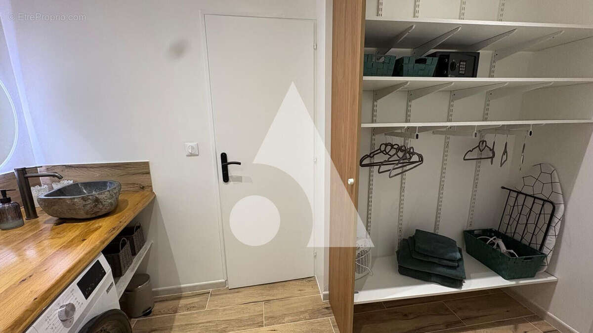 Appartement à L'ISLE-SUR-LA-SORGUE