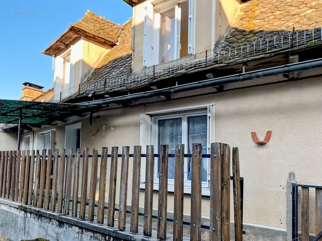 Autre à JUNHAC