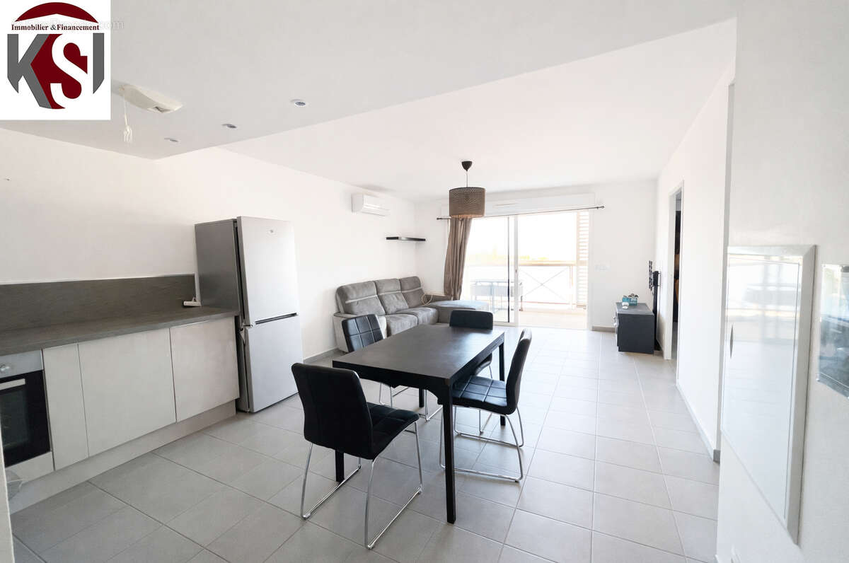 Appartement à SEILLONS-SOURCE-D'ARGENS