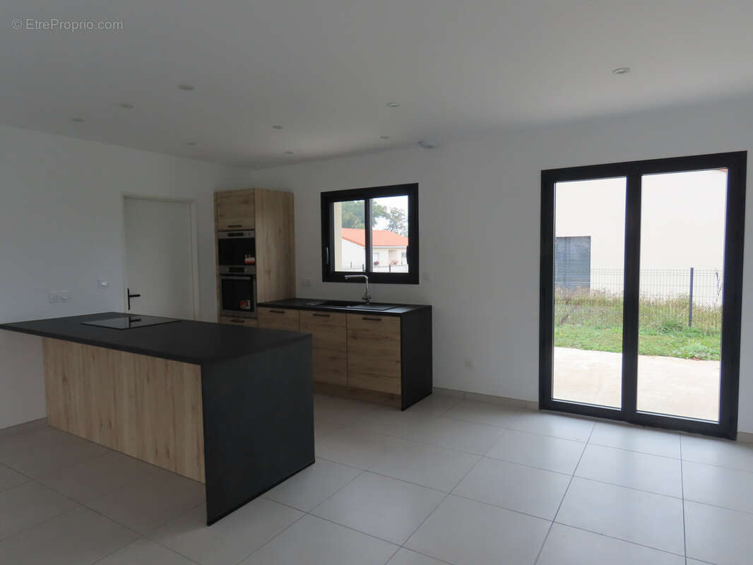 Maison à COGNAT-LYONNE