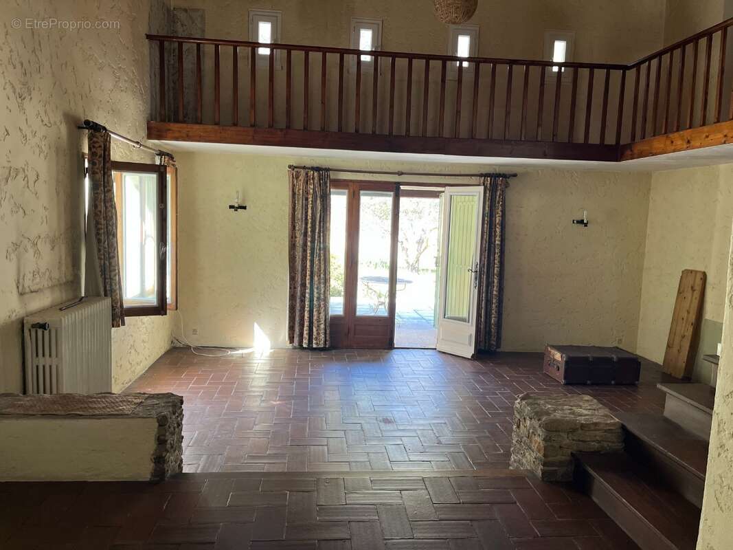 SEJOUR - Maison à FONTAINE-DE-VAUCLUSE