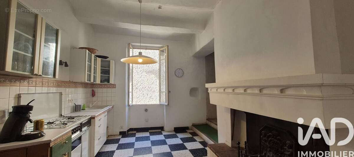 Appartement 198 m² à Saint-Laurent-Le-Minier  - photo 5