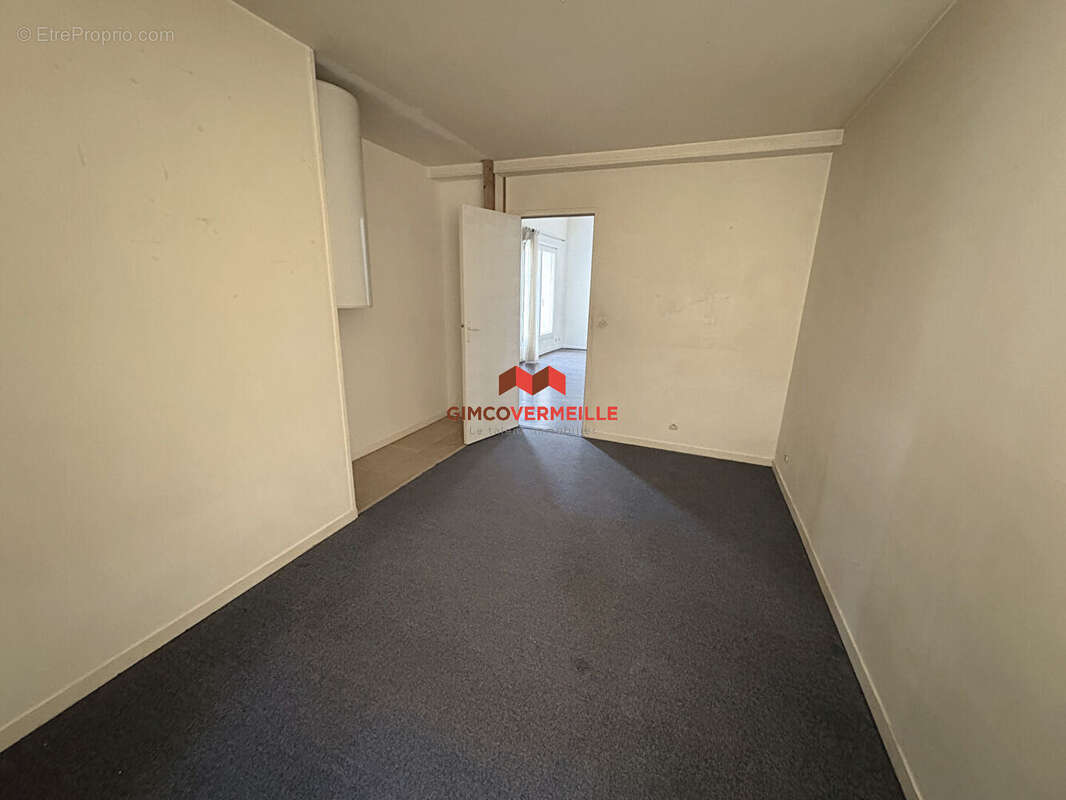 Appartement à BUC