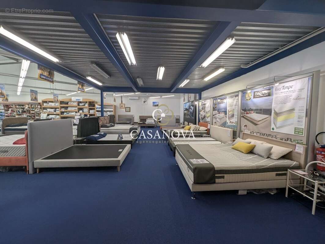 Fonds de commerce de plus 400 m2 disponible dans zone artisanale - photo 2