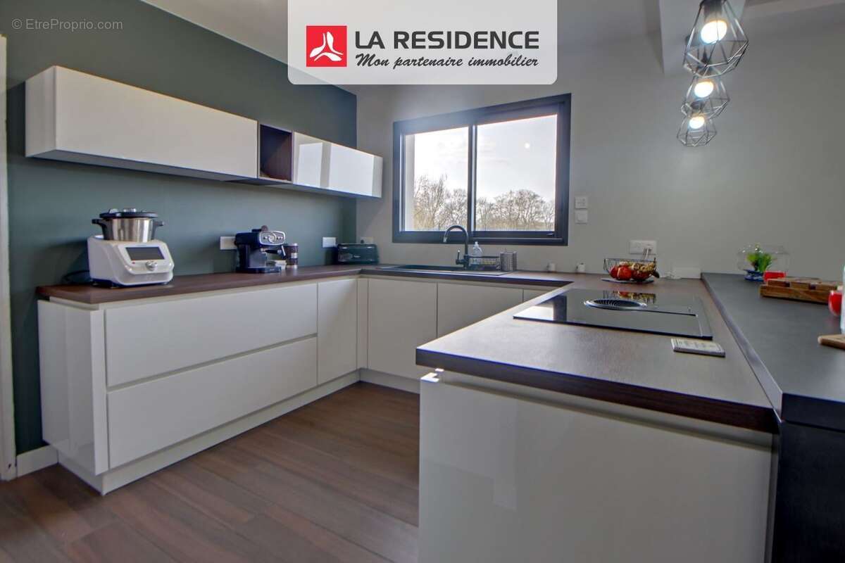 Maison 160 m² à Saint-Etienne-Sous-Bailleul  - photo 5
