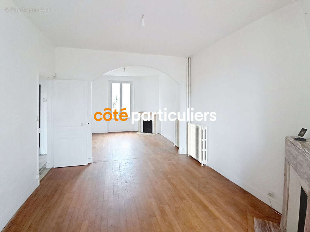 Maison à VILLEMANDEUR