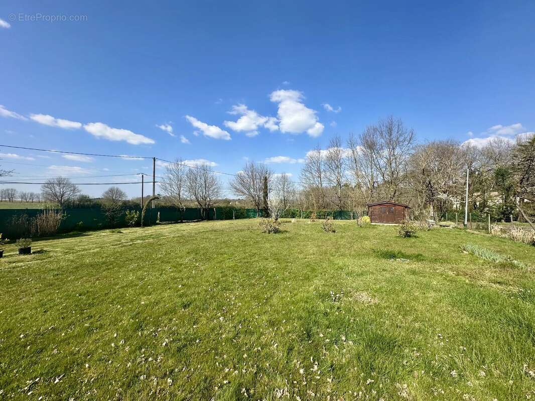 Maison à PUYSSERAMPION