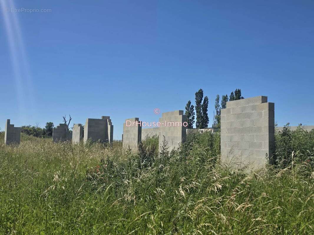 500 m² à Crapeaumesnil  - photo 4