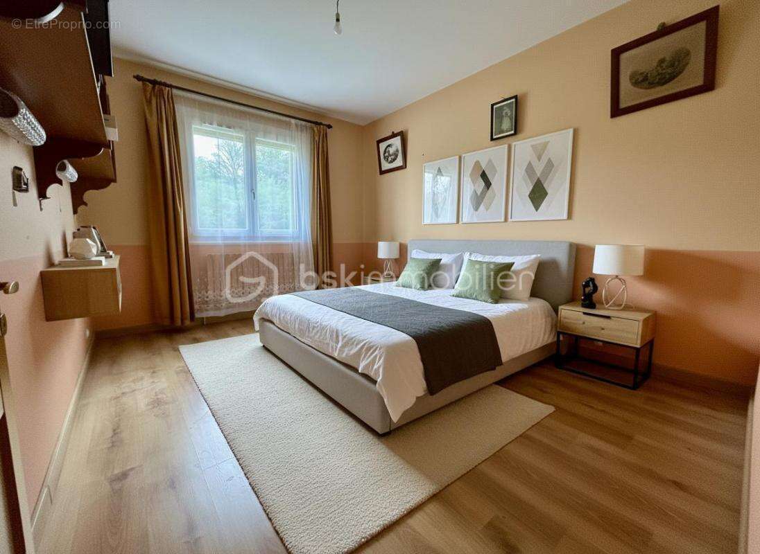 Maison 8 pièces de 180m² à VENEUX-LES-SABLONS (77250) - photo 9
