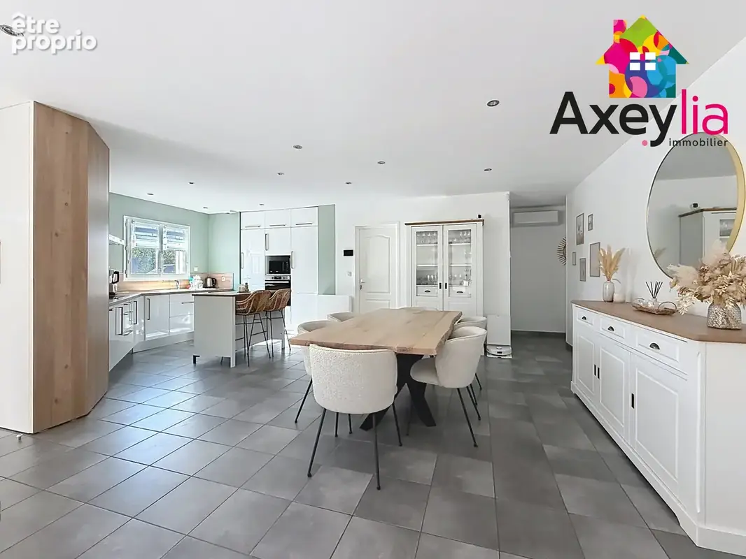 A vendre - mably - maison de plain-pied avec 3 chambres, terrain, pergola et piscine - photo 10