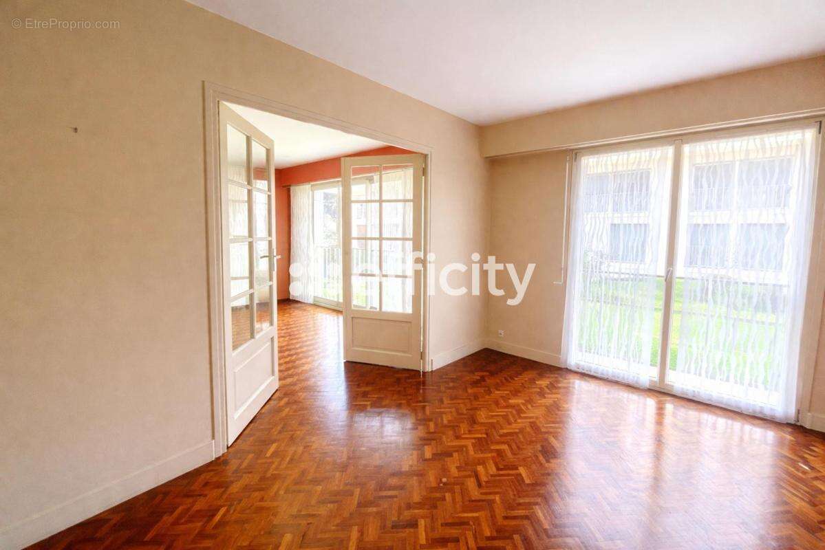 Appartement à VERSAILLES