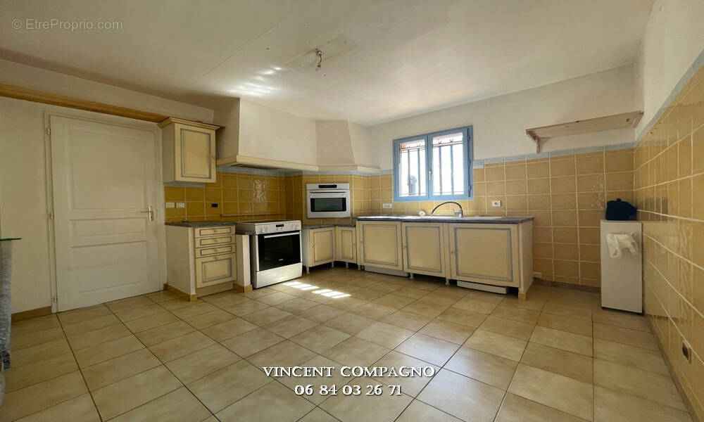 Maison à ESPARRON-DE-VERDON