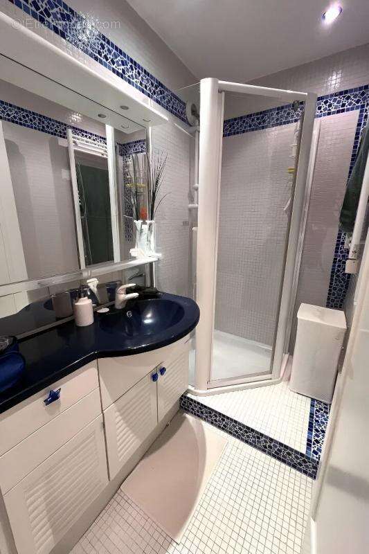 Appartement à CHARBONNIERES-LES-BAINS