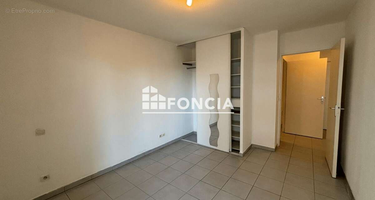 Avignon proche rempart Beau T2 avec balcon et parking - photo 6