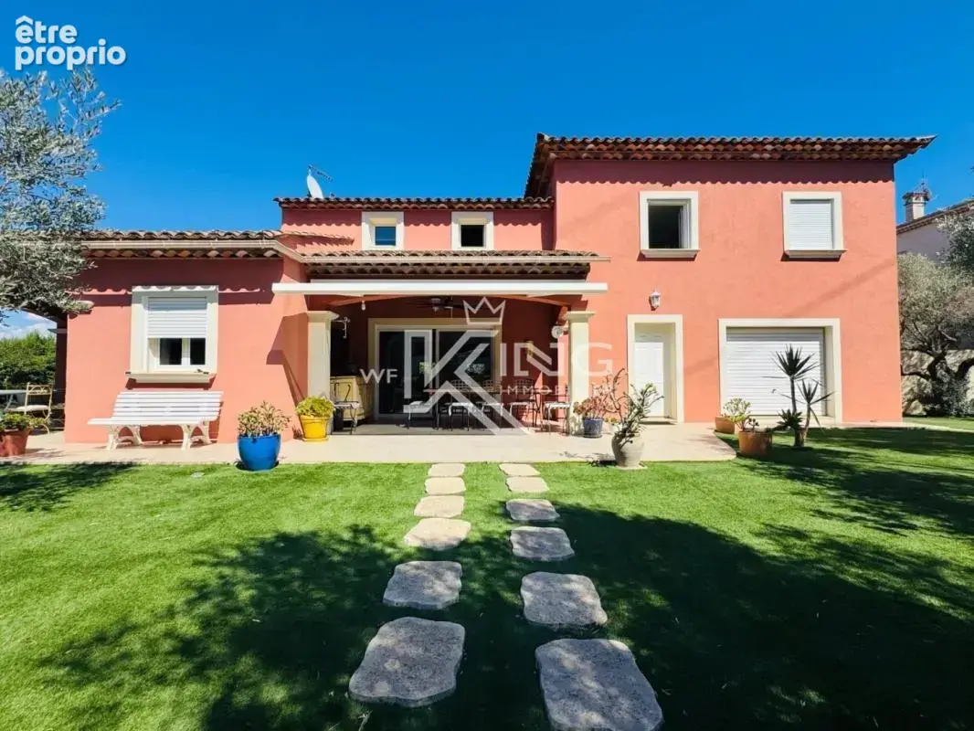 Maison à PUGET-SUR-ARGENS