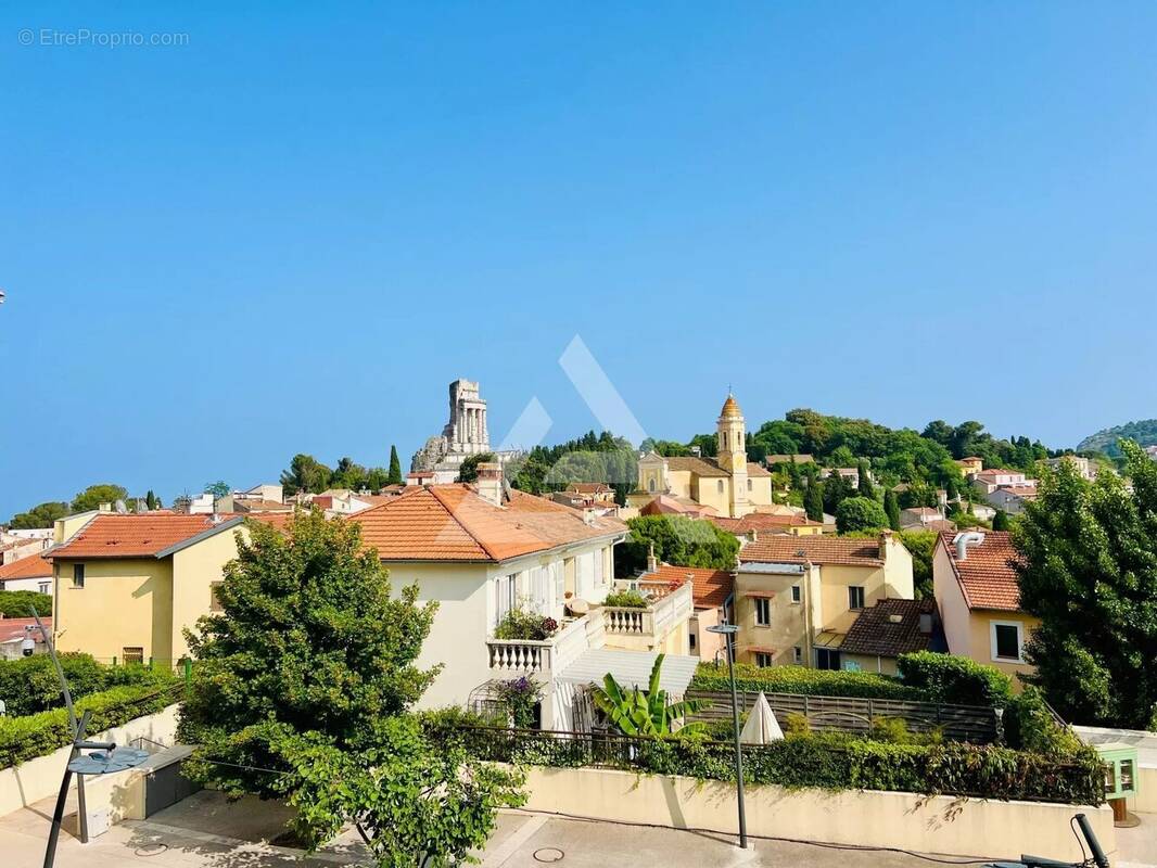 Appartement à LA TURBIE