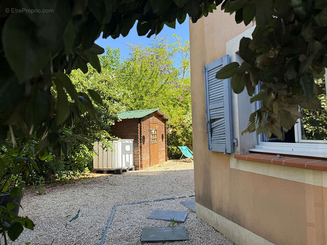 Maison à LA ROQUE-D'ANTHERON