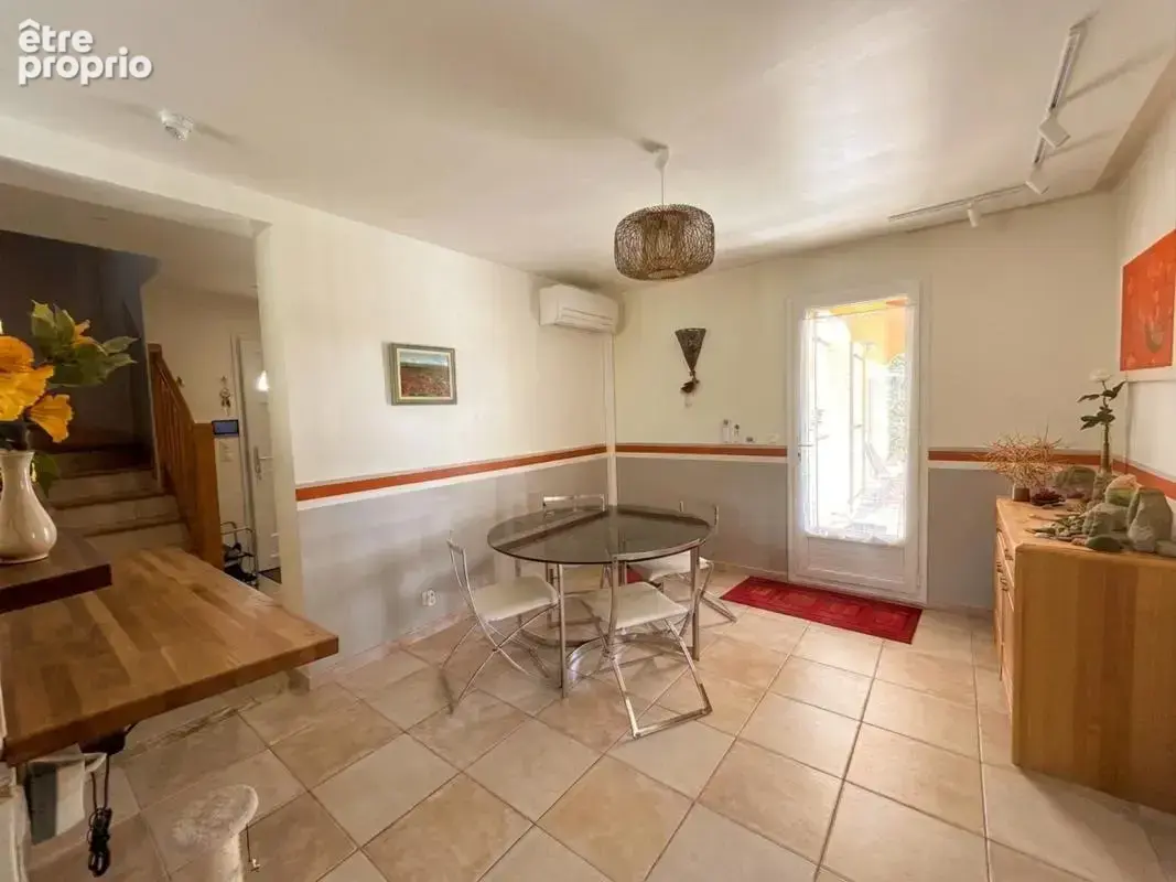 Maison 6 pièces 138 m² à vendre à Cuges-Les-Pins (13780) - photo 4