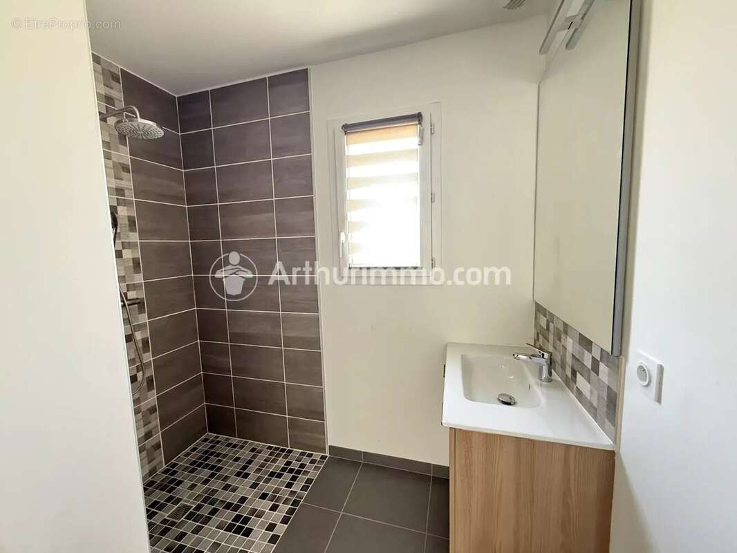 Rare maison de plain-pied PMR avec 3 chambres, suite parentale adaptée et DPE A - photo 14