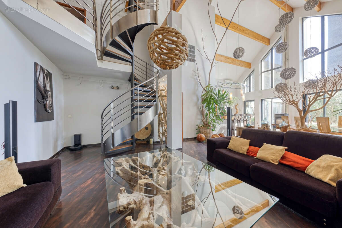 Maison à OZOIR-LA-FERRIERE