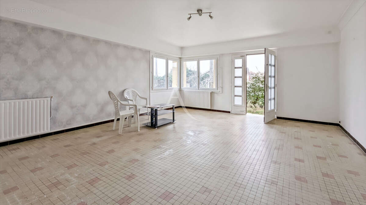 Maison à MONSEMPRON-LIBOS