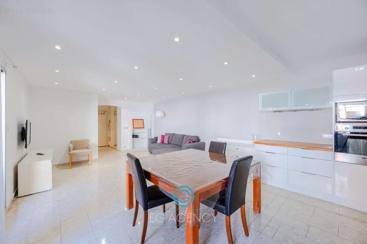 Appartement à MARSEILLE-8E